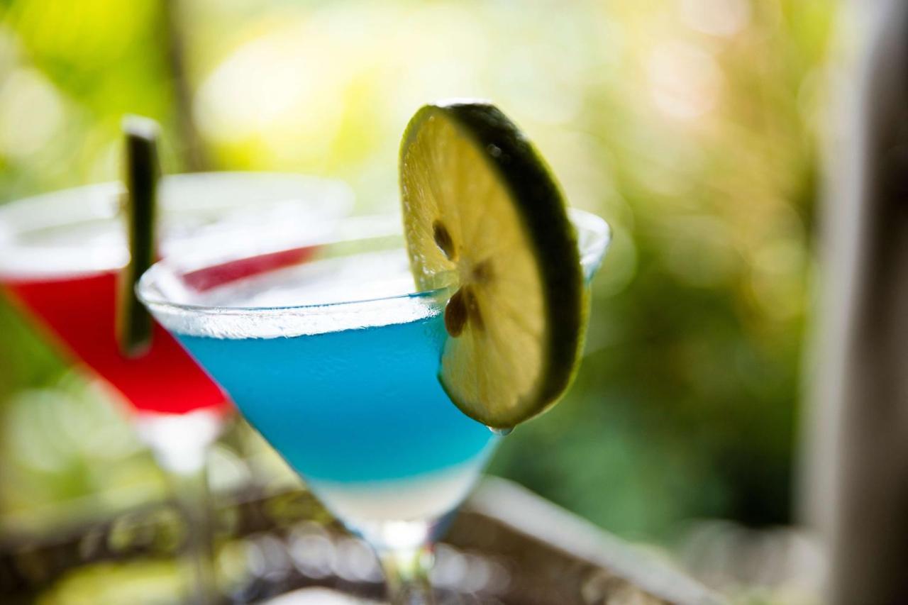קורוטוגו Outrigger Fiji Beach Resort מראה חיצוני תמונה Blue Hawaii