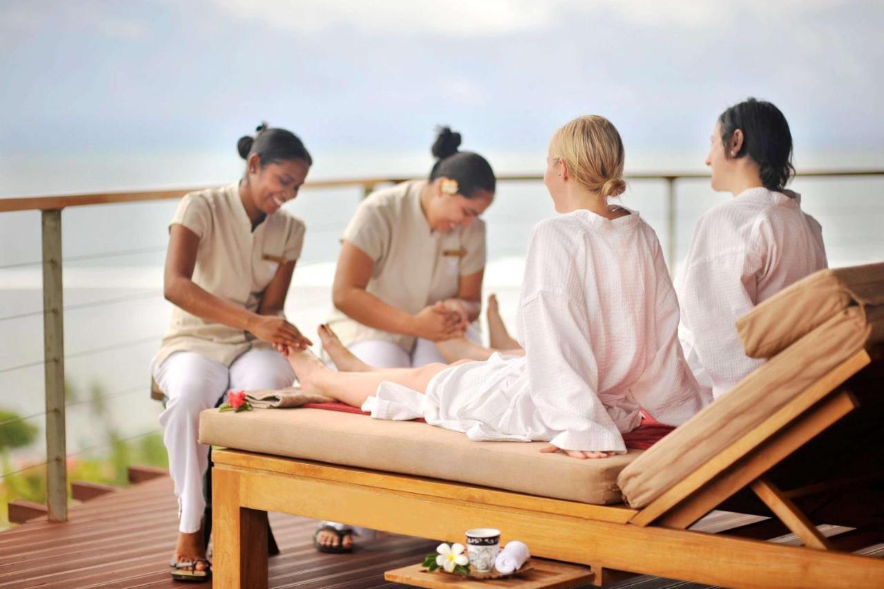 קורוטוגו Outrigger Fiji Beach Resort מראה חיצוני תמונה Spa treatment