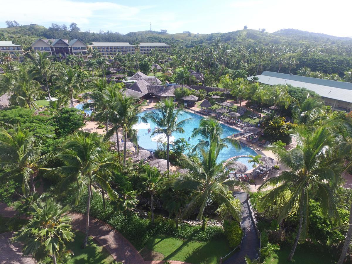 קורוטוגו Outrigger Fiji Beach Resort מראה חיצוני תמונה Aerial view of the resort